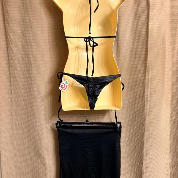 Berry Beachy 3 pc. Black Bikini Women's S-Top M-Bottom - Picture 8 of 12
